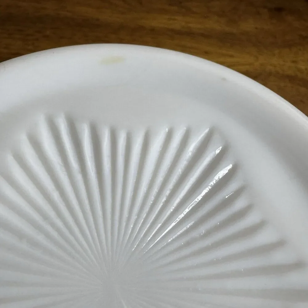 Westmoreland Milk Glass 1910-1919 English‎ Hobnail Diamond Pinched Vase Vintage